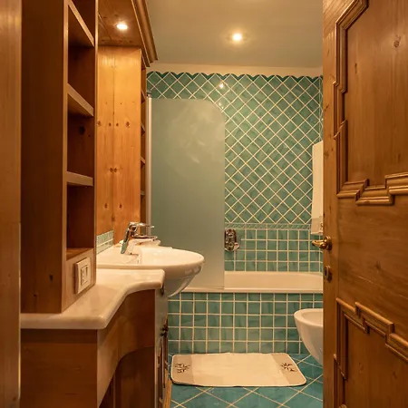 Casa Ciclamino, Direttamente Sul Corso Di Cortina Dampezzo * Cortina d'Ampezzo