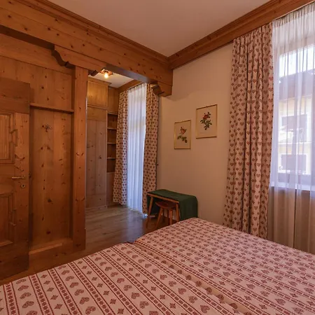 Casa Ciclamino, Direttamente Sul Corso Di Cortina Dampezzo Apartment *