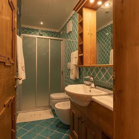 Casa Ciclamino, Direttamente Sul Corso Di Cortina Dampezzo