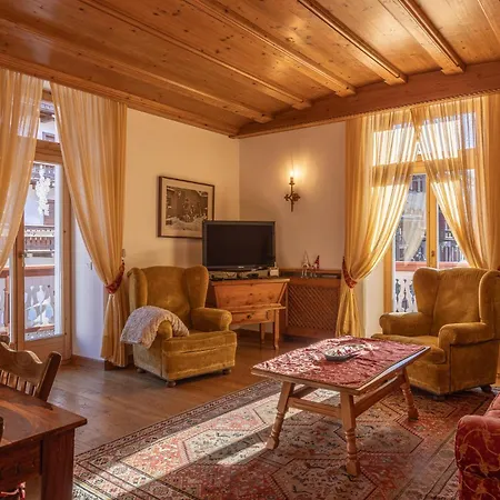 Apartment Casa Ciclamino, Direttamente Sul Corso Di Cortina Dampezzo
