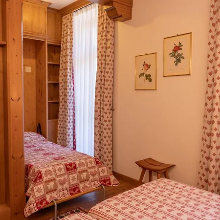 Casa Ciclamino, Direttamente Sul Corso Di Cortina Dampezzo Apartment *